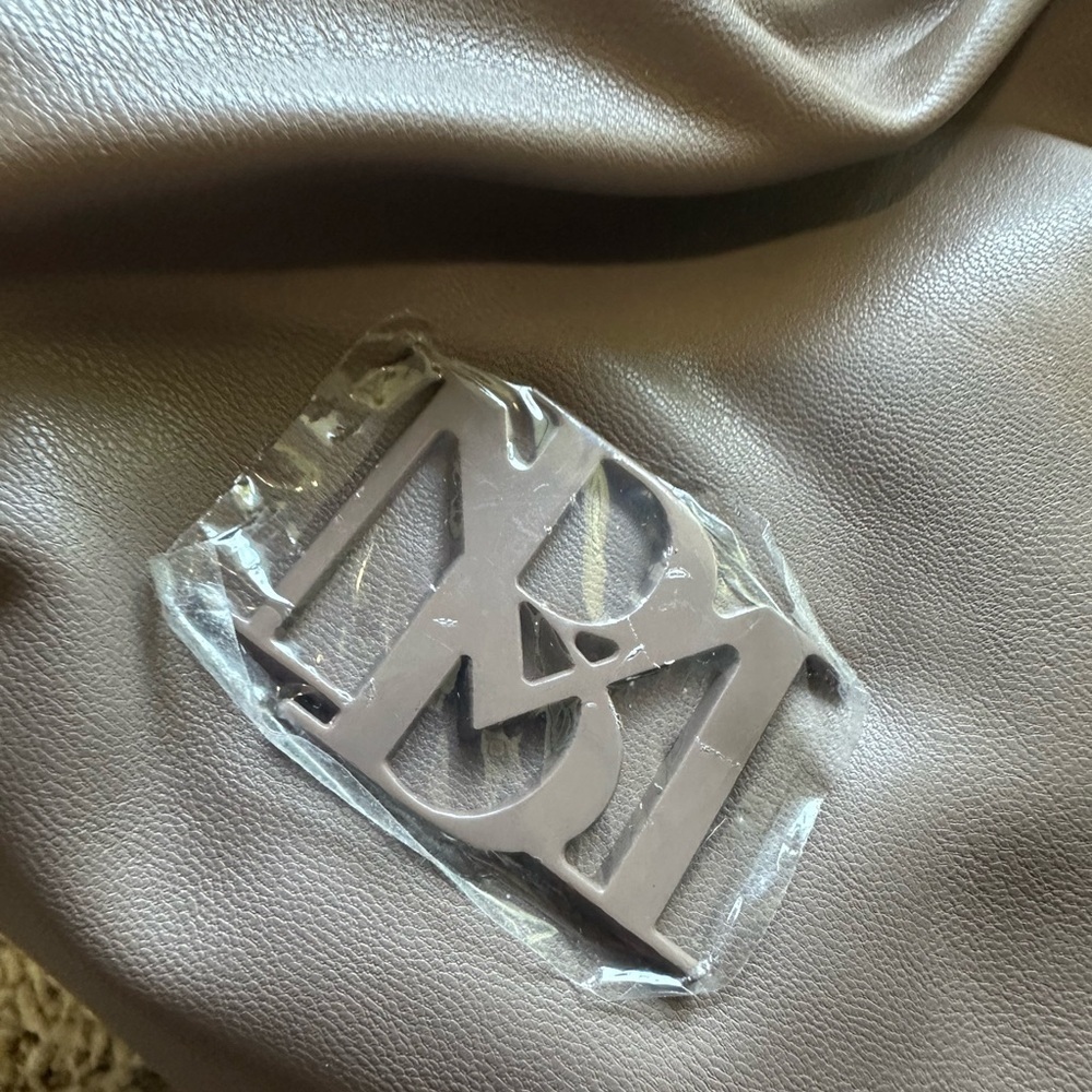 Badgley Mischka Taupe Frame Clutch with Chain Handle - Picture 3 of 8